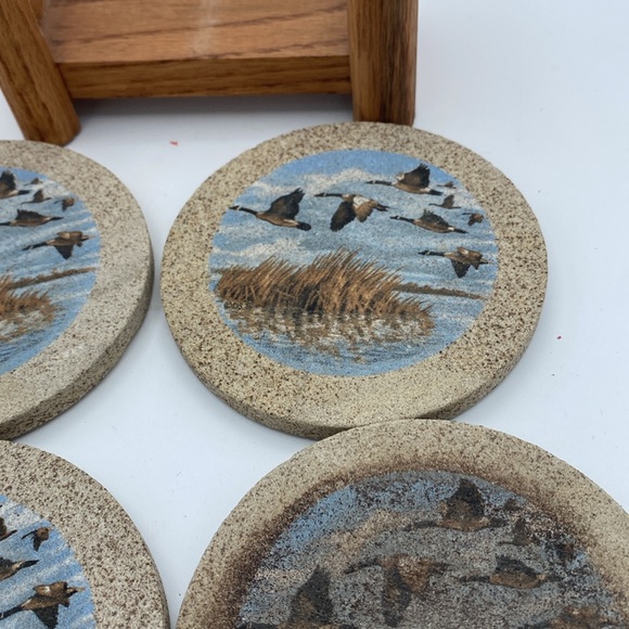 Set of 4 cork back thirstystone 4” coasters flying ducks mallards w/ wood holder - Picture 6 of 12
